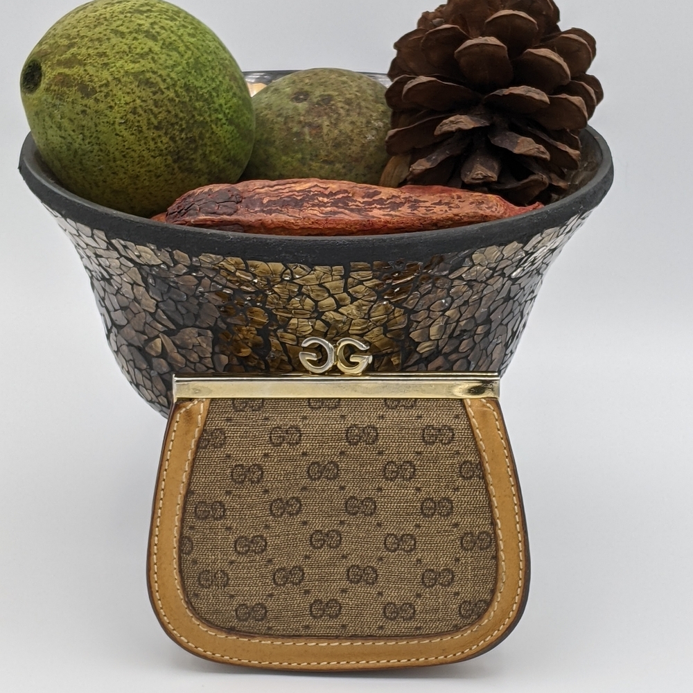 Vintage 1970s/1980s Gucci GG Monogram Kiss-Lock Coin Purse Excellent Condition